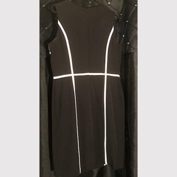 Sheath Studio One Dress - Picture 3 of 6